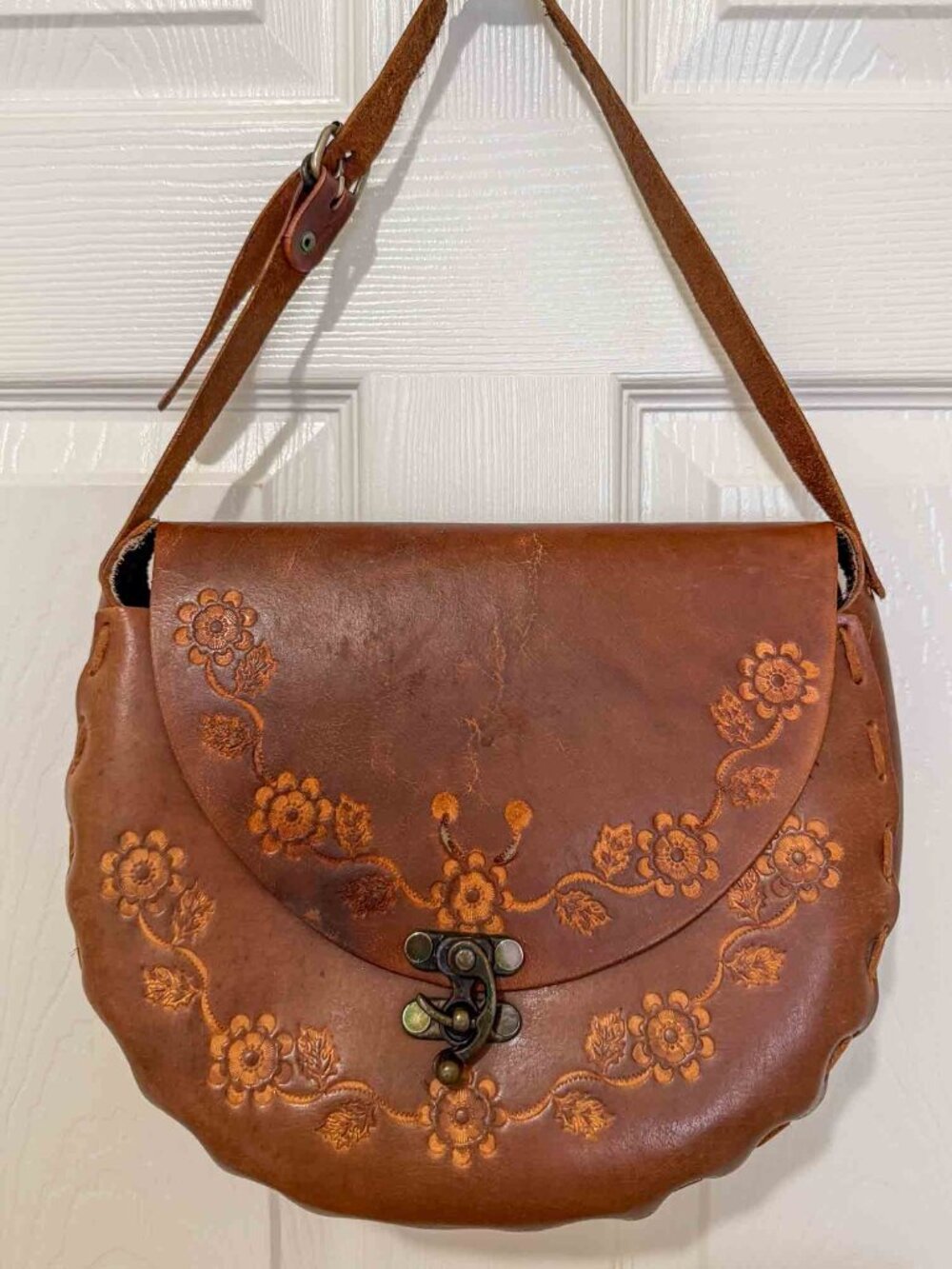 T-Bags Los Angeles Brown Tooled Leather Floral Boho Shoulder Bag